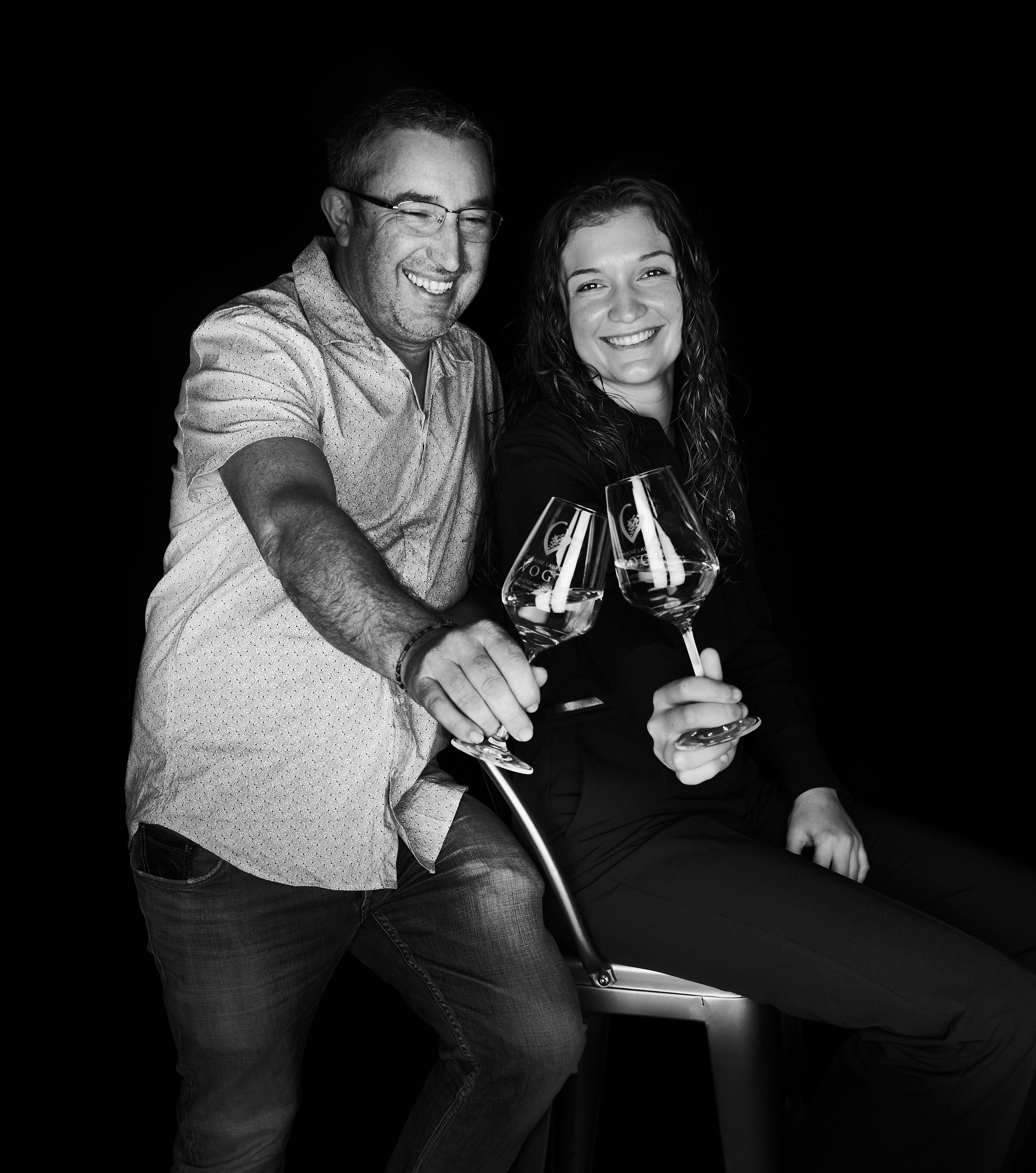 Thomas_and_his_daughter_Laura.jpg (7.44 MB)